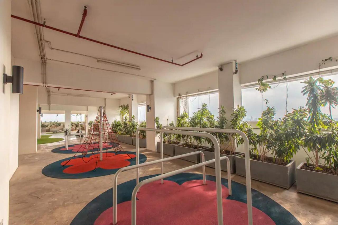 Redliving Apartemen Grand Kamala Lagoon - Kita Pro Tower Barclay North Bekasi Eksteriør bilde